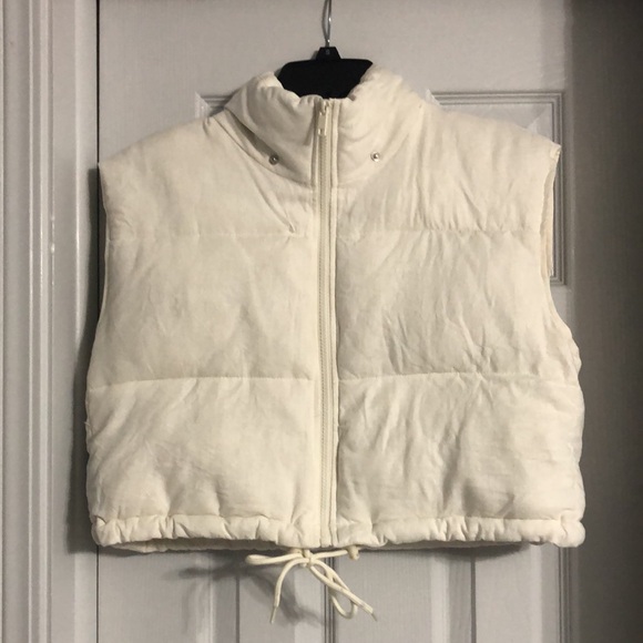 Urban Outfitters BDG Cropped White Collared Zip-Up Cinch Waist Puffer Vest - Picture 4 of 12